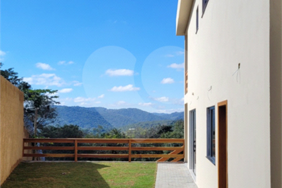 Casa à venda com 4 suítes no condomínio Sausalito, Mairiporã - SP