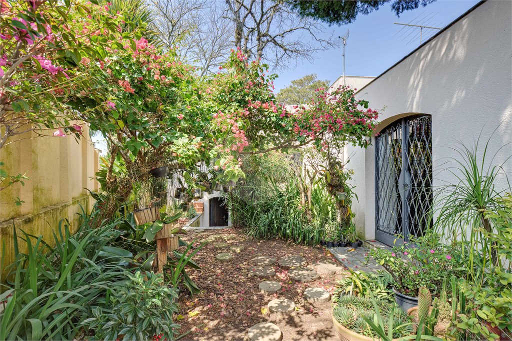 Sobrado à venda com 4 suítes em Chácara Flora, São Paulo, SP