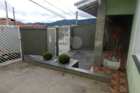 Casa à venda com 3 quartos, sendo 1 suíte,  em Vila Suissa, Mogi das Cruzes, SP