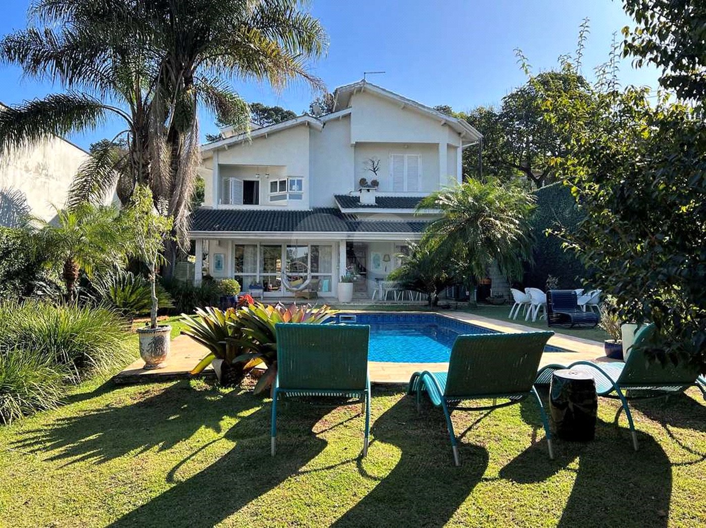 Casa à venda com 4 suítes em Vila Santo Antônio, Cotia, SP