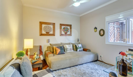 Casa à venda ou para alugar com 4 quartos, sendo 2 suítes,  em Jardim Prudência, São Paulo, SP