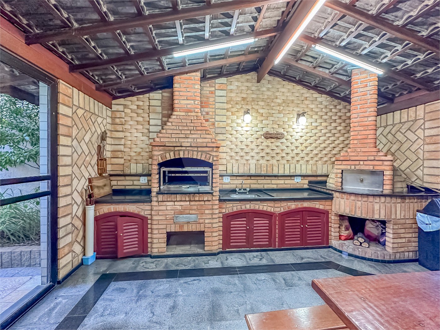 Apartamento à venda com 3 quartos, sendo 1 suíte, em Vila Carrão, São Paulo, SP