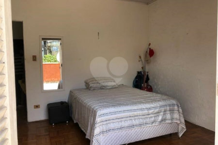 Sobrado à venda com 2 quartos em Vila Vitório Mazzei, São Paulo, SP