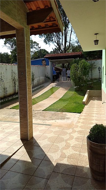 Chácara à venda com 3 quartos, sendo 2 suítes,  em Chácaras Fernão Dias, Atibaia, SP