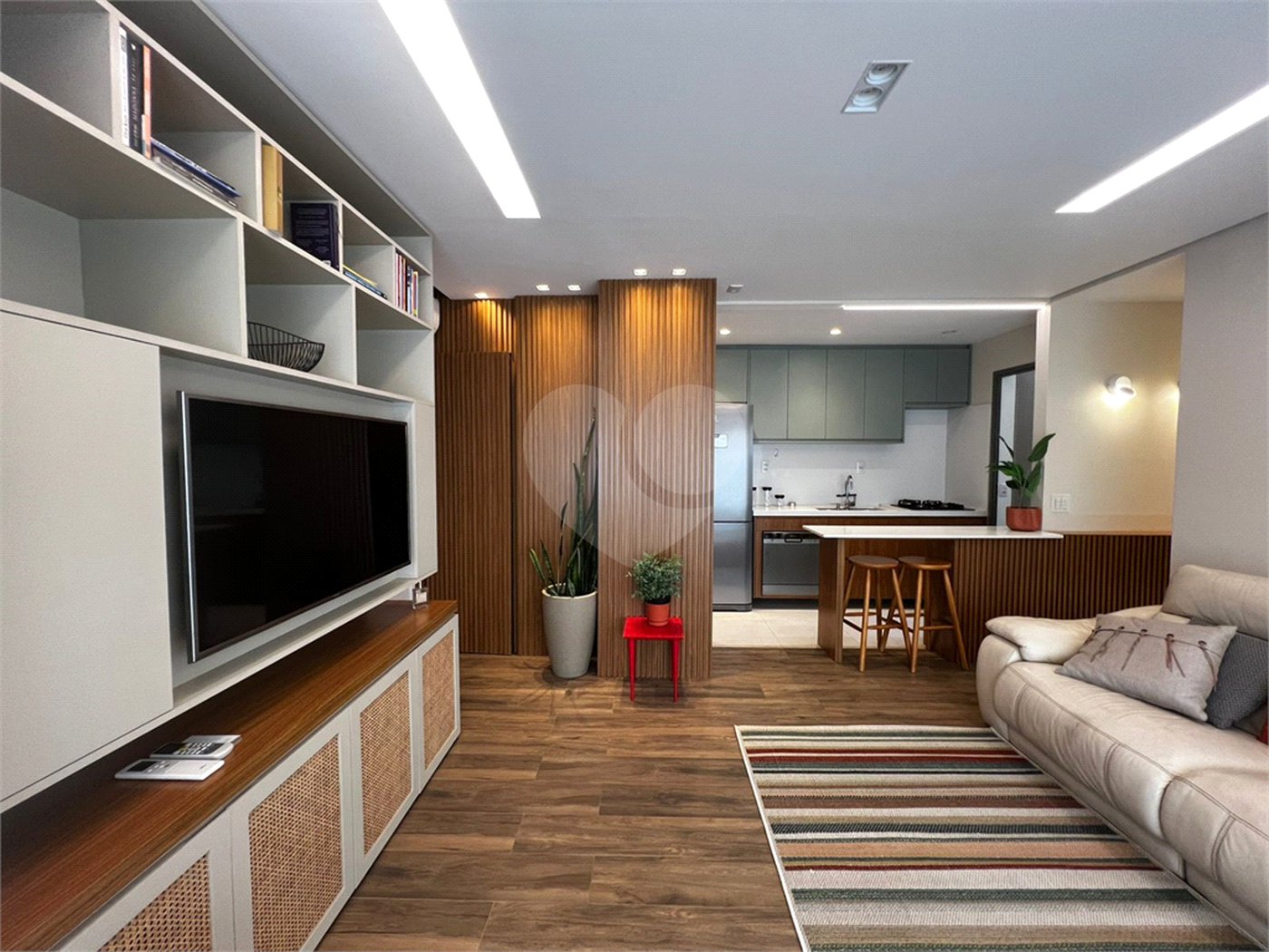 Apartamento à venda com 2 suítes em Indianópolis, São Paulo, SP