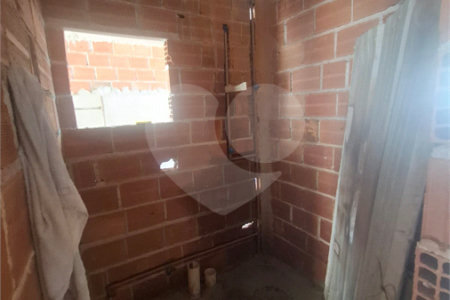 Casa à venda com 2 quartos, sendo 1 suíte,  no condomínio Campina Grande, Rio de Janeiro - RJ