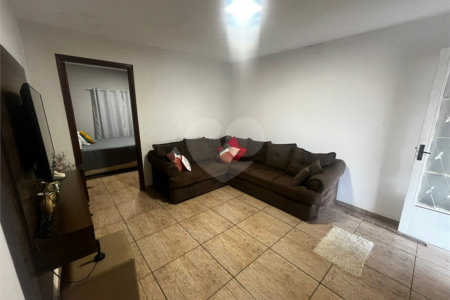 Casa à venda com 2 quartos em Vila Camarão, Itapetininga, SP