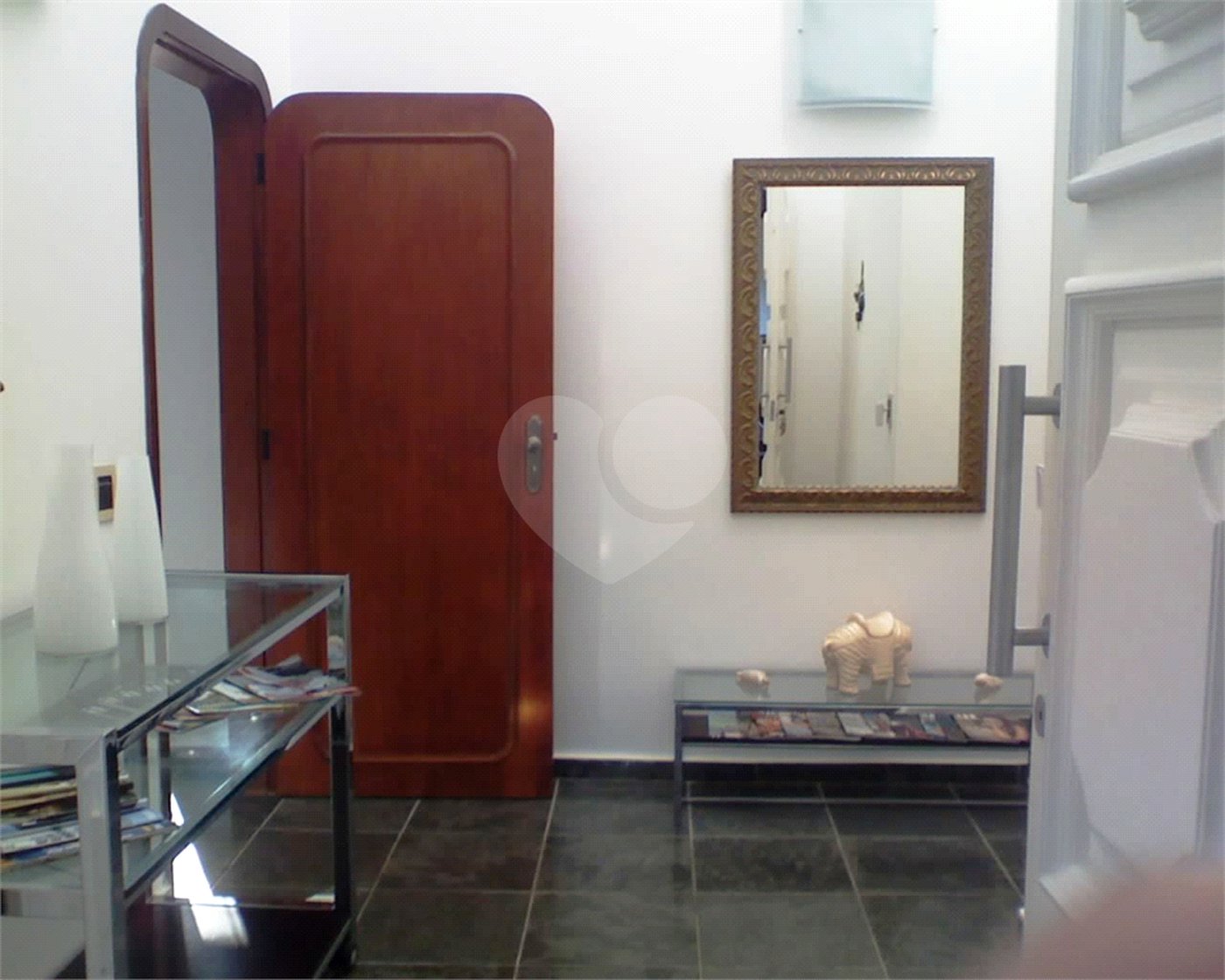 Casa à venda com 8 quartos, sendo 6 suítes,  no condomínio Acapulco, Guarujá - SP