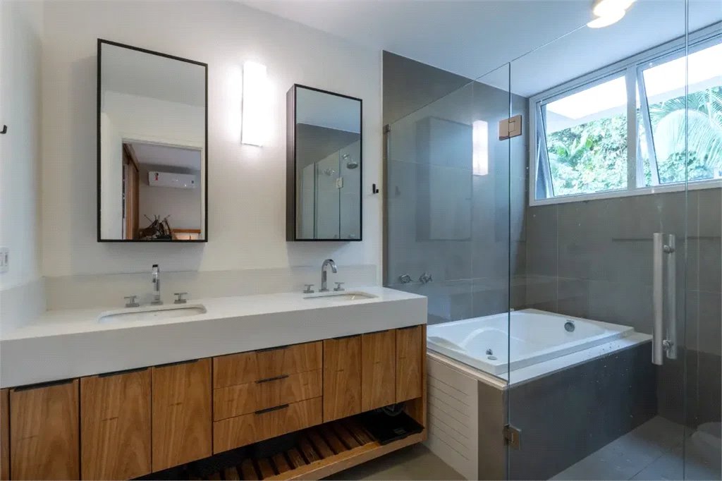 Casa à venda com 3 suítes em Retiro Morumbi, São Paulo, SP