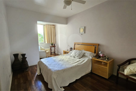 Apartamento à venda com 3 quartos, sendo 1 suíte, em Moema, São Paulo, SP