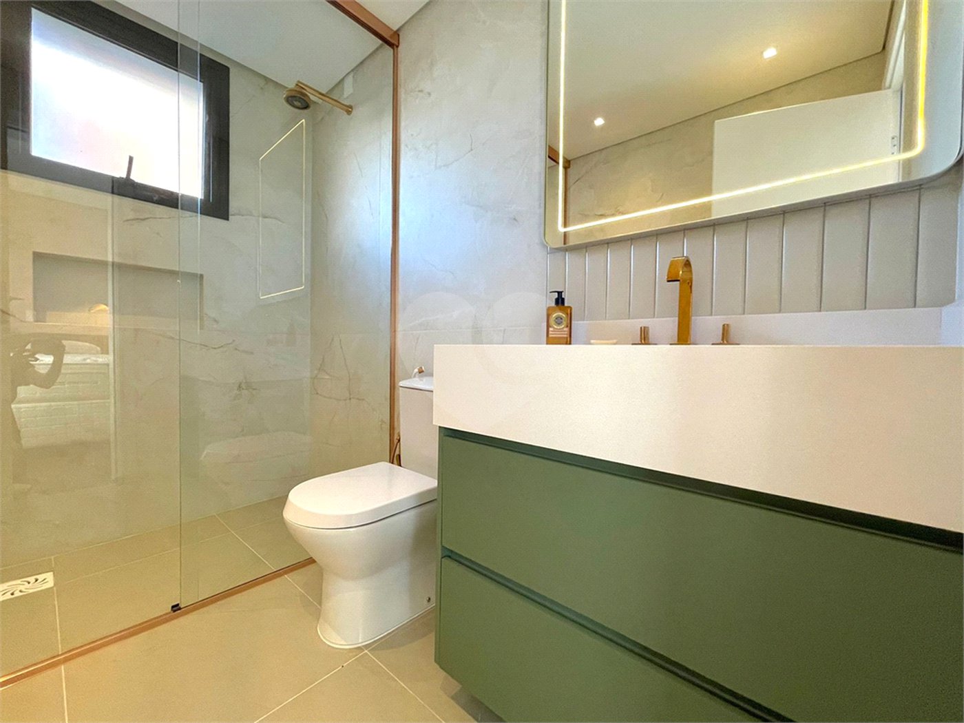 Apartamento à venda com 3 suítes em Jurerê, Florianópolis, SC