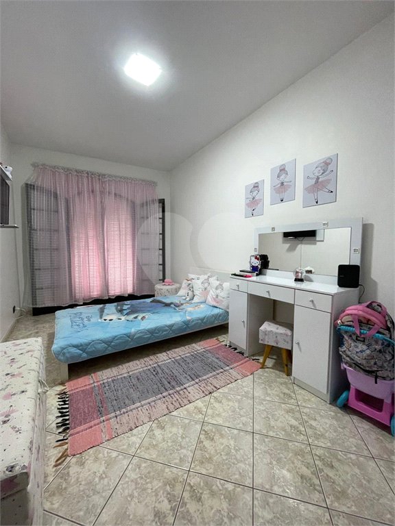 Sobrado à venda com 3 quartos, sendo 1 suíte, em Vila Gustavo, São Paulo, SP