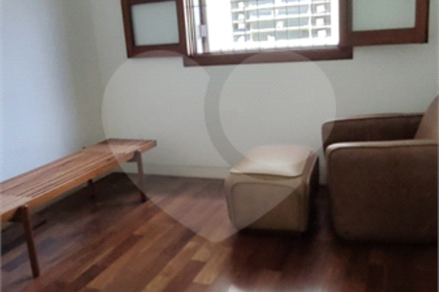Casa Térrea à venda com 3 quartos, sendo 2 suítes, em Horto, São Paulo, SP