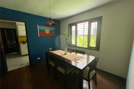 Sobrado à venda com 3 quartos, sendo 1 suíte, em Jardim das Vertentes, São Paulo, SP