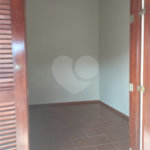 Casa à venda com 3 quartos, sendo 1 suíte, no condomínio Marf Ii, Bom Jesus dos Perdões - SP