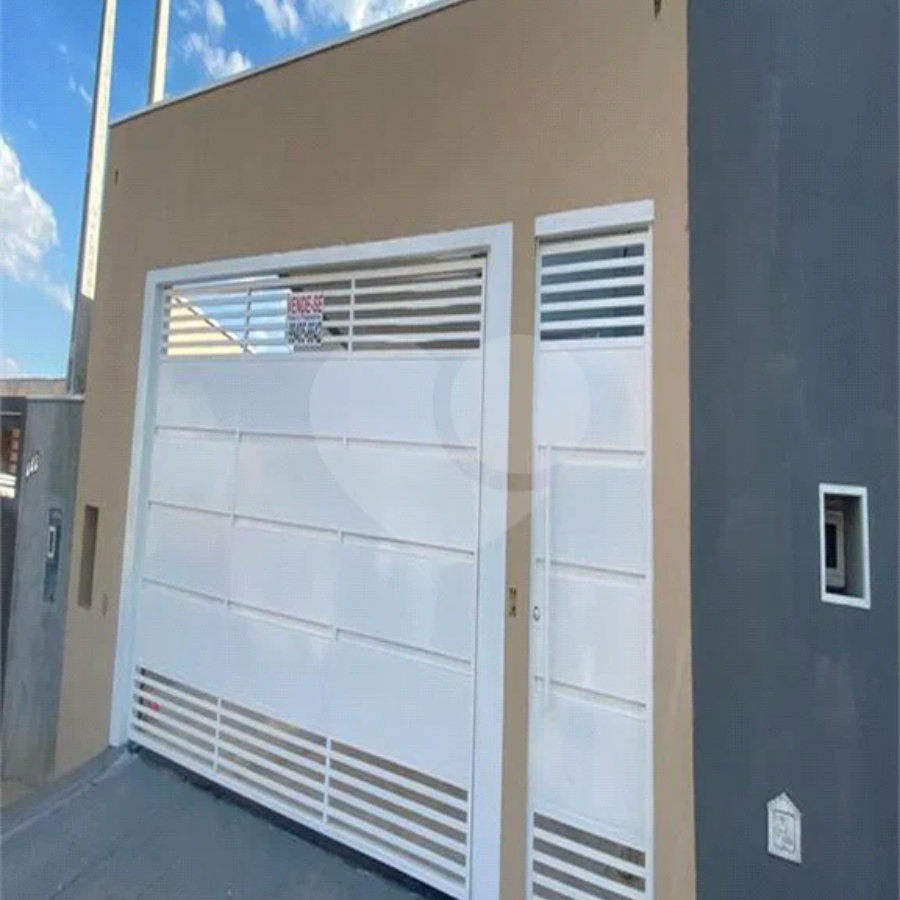Linda casa nova á venda Jardim dos Sabias, 2 dormitorios um suite, uma vaga. 129m² de construção.