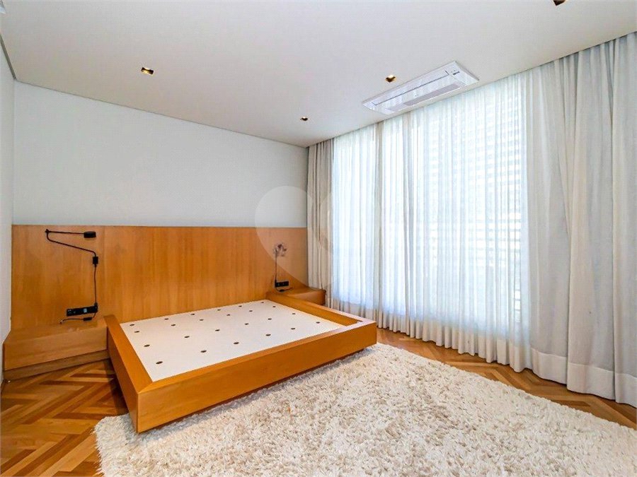Casa à venda ou para alugar com 2 suítes no condomínio Praça Gabriel, São Paulo - SP