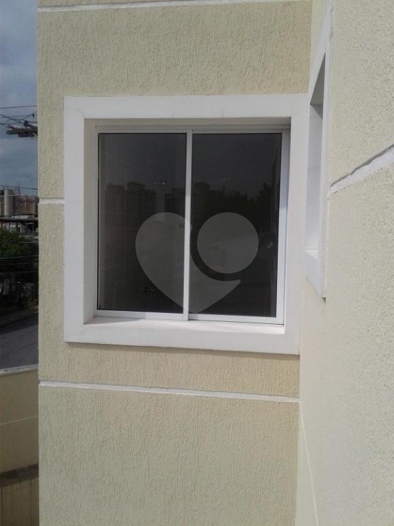 Casa à venda com 1 quarto no condomínio Camila I, São Paulo - SP