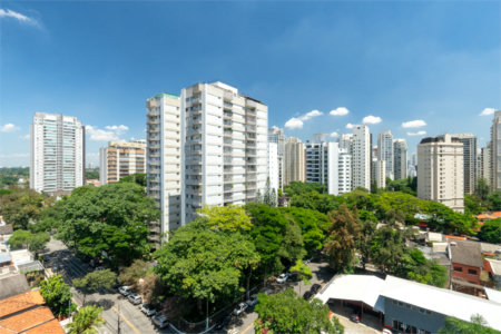 Apartamento à venda com 4 quartos, sendo 3 suítes, em Campo Belo, São Paulo, SP