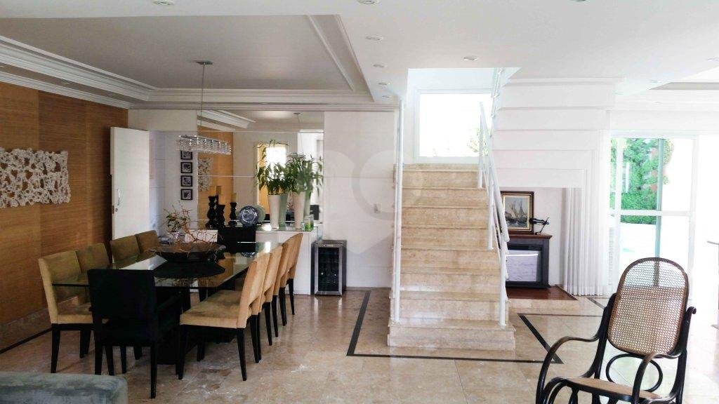 Casa à venda com 4 suítes em Granja Julieta, São Paulo, SP