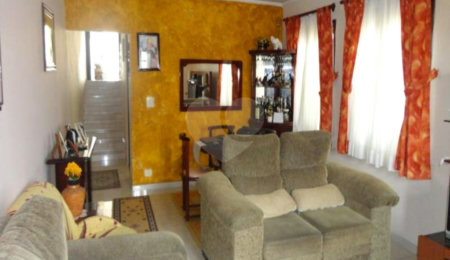 Casa à venda com 3 quartos, sendo 1 suíte,  em Jardim Esmeralda, São Paulo, SP