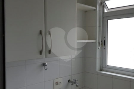 Apartamento à venda com 2 quartos em Vila Anastácio, São Paulo, SP