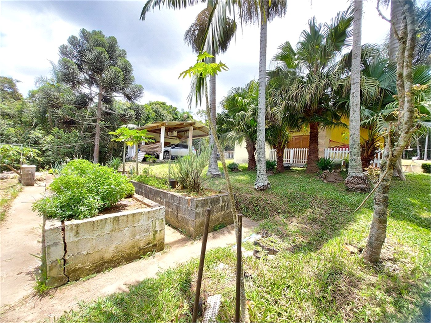 Casa à venda com 4 quartos, sendo 1 suíte, no Centro, Ibiúna, SP