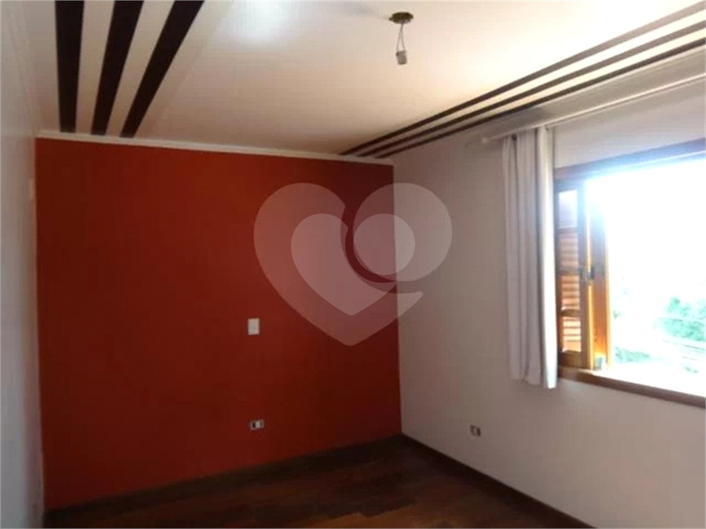 Casa à venda com 4 quartos, sendo 2 suítes, em Horto, São Paulo, SP