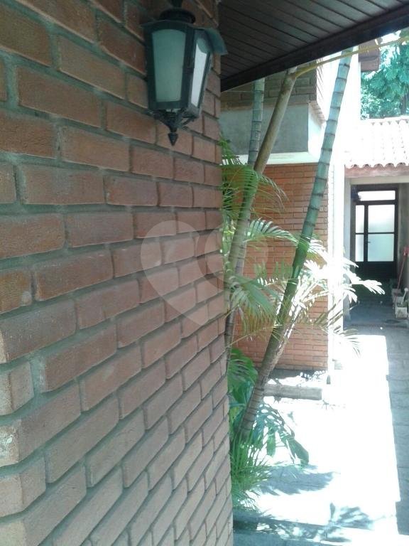 Sobrado à venda com 5 quartos, sendo 1 suíte, em Tremembé, São Paulo, SP
