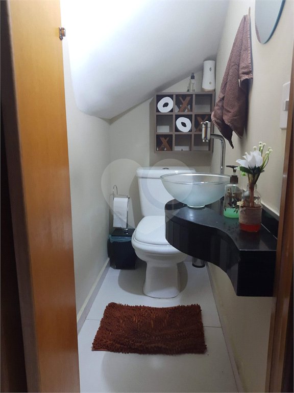 Casa à venda com 2 suítes no condomínio Residencial Poncet, São Paulo - SP