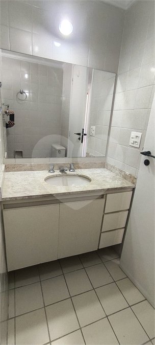 Apartamento à venda com 3 quartos, sendo 1 suíte, em Pinheiros, São Paulo, SP