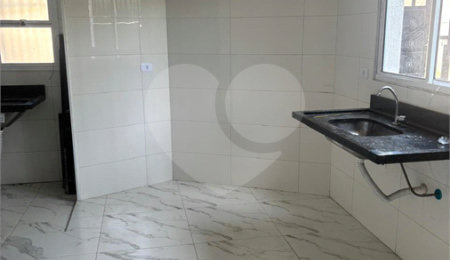 Casa à venda com 2 quartos no condomínio Residencial Tomaz Pereira, São Paulo - SP