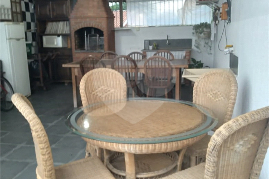 Casa Térrea à venda com 4 quartos, sendo 1 suíte, em Vila Romero, São Paulo, SP