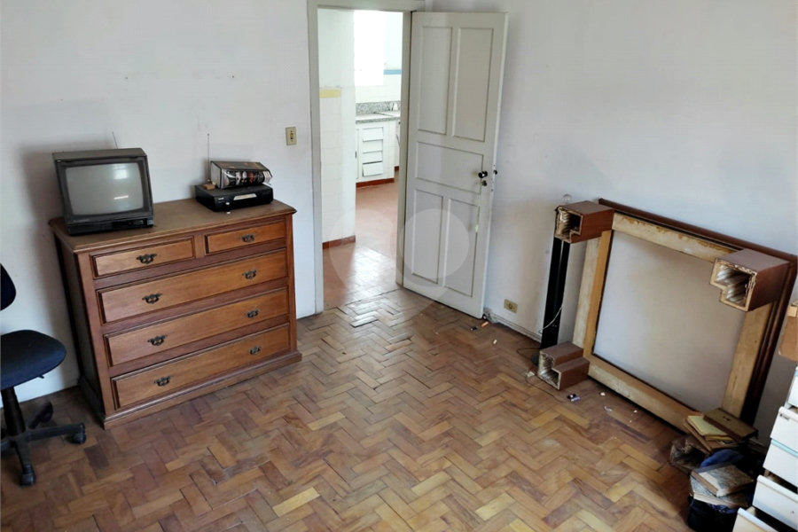 Casa Térrea à venda com 3 quartos em Horto, São Paulo, SP