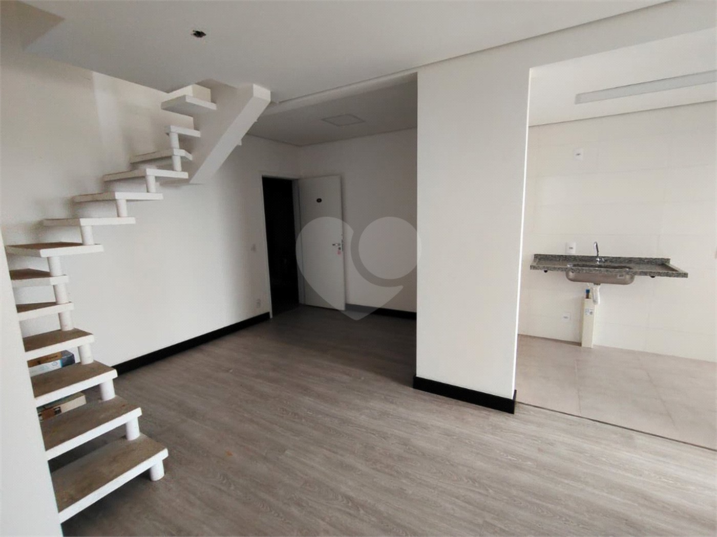 Duplex à venda com 2 quartos, sendo 1 suíte, em Vila Ginez, Itapetininga, SP
