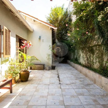 Casa Térrea à venda com 1 suíte em Vila Romana, São Paulo, SP