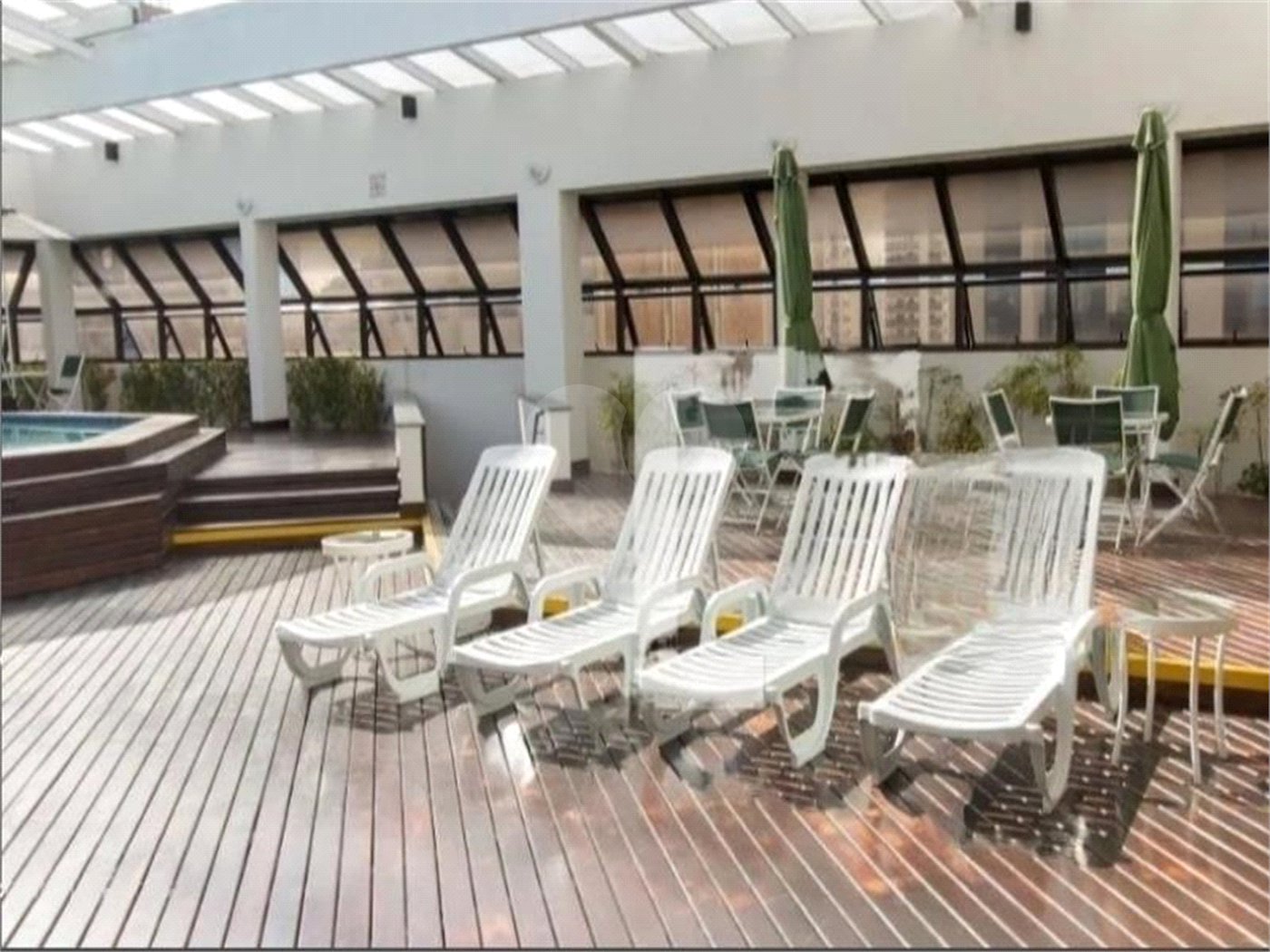 Flat para alugar com 1 suíte em Moema, São Paulo, SP