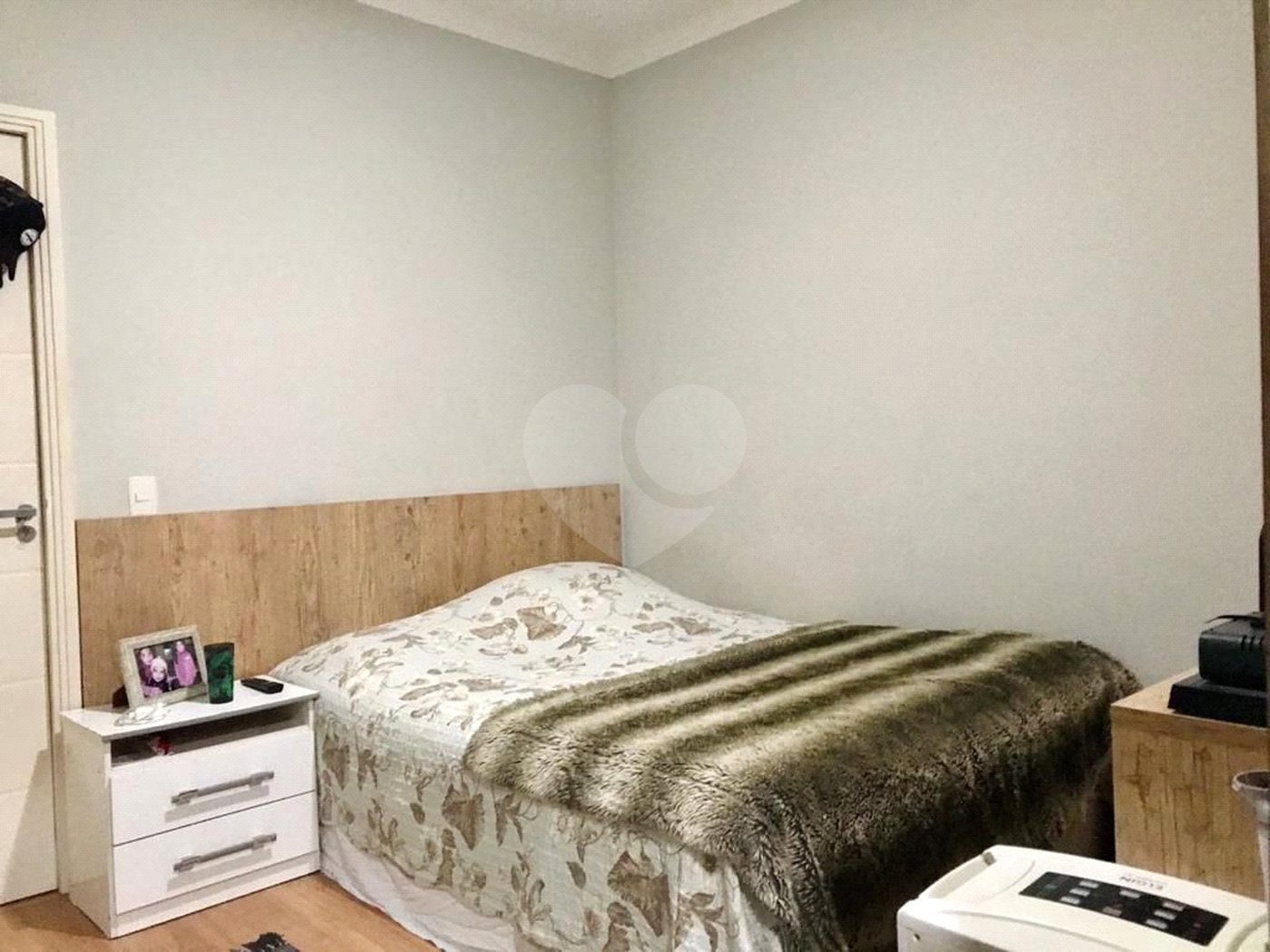Sobrado à venda com 4 suítes em Vila Oliveira, Mogi das Cruzes, SP
