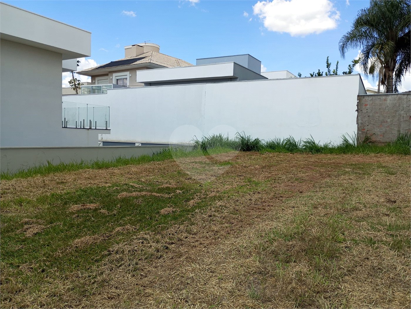 Terreno para venda no condomínio de alto padrão DAMHA II