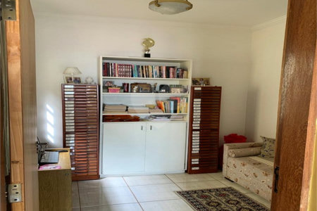Sobrado à venda com 4 quartos, sendo 3 suítes,  no Centro, Jarinu, SP