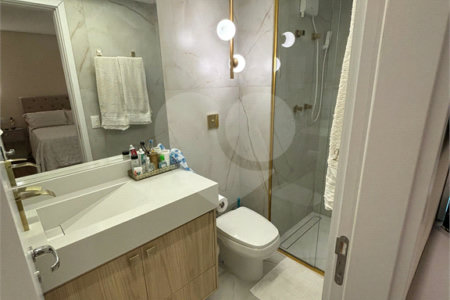 Apartamento à venda com 2 suítes em Vila Anastácio, São Paulo, SP