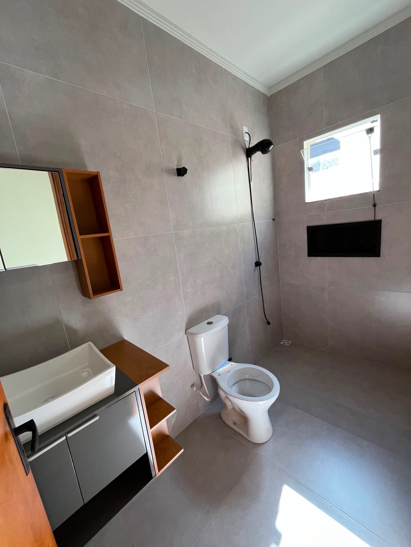 Casa à venda com 2 quartos, sendo 1 suíte,  em Vila Nova, Três Lagoas, MS