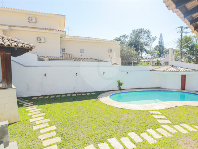 Casa Térrea à venda ou para alugar com 4 quartos, sendo 3 suítes,  em Alto da Boa Vista, São Paulo, SP
