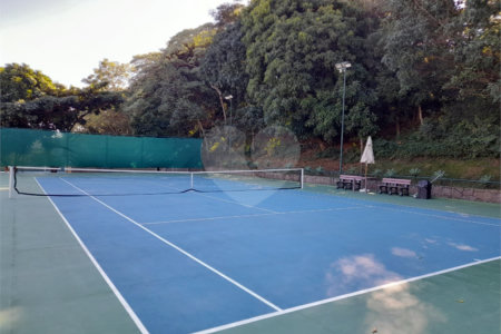 Casa à venda com 4 quartos, sendo 3 suítes, no condomínio Residencial Terras de Vinhedo, Vinhedo - SP