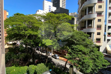 Apartamento à venda com 3 quartos, sendo 1 suíte, em Itaim Bibi, São Paulo, SP