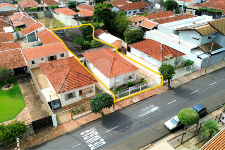 Casa à venda com 3 quartos no Centro, Araraquara, SP