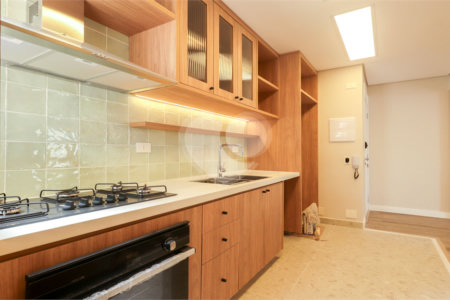 Apartamento à venda com 2 quartos, sendo 1 suíte,  em Vila Uberabinha, São Paulo, SP