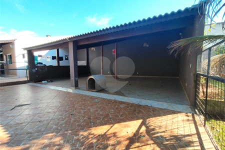 Casa Térrea à venda com 4 quartos, sendo 1 suíte, em Vila Mazzei, Itapetininga, SP