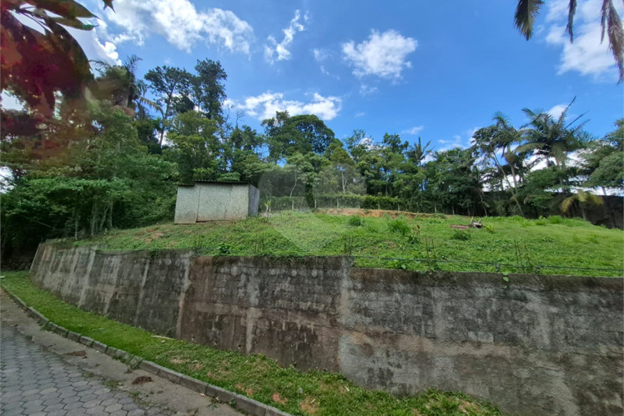 Casa à venda no condomínio Jardim da Montanha I, Mairiporã - SP