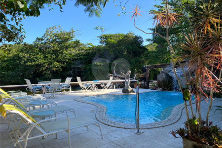 Casa à venda com 6 quartos, sendo 4 suítes, em Canto, Armação dos Búzios, RJ
